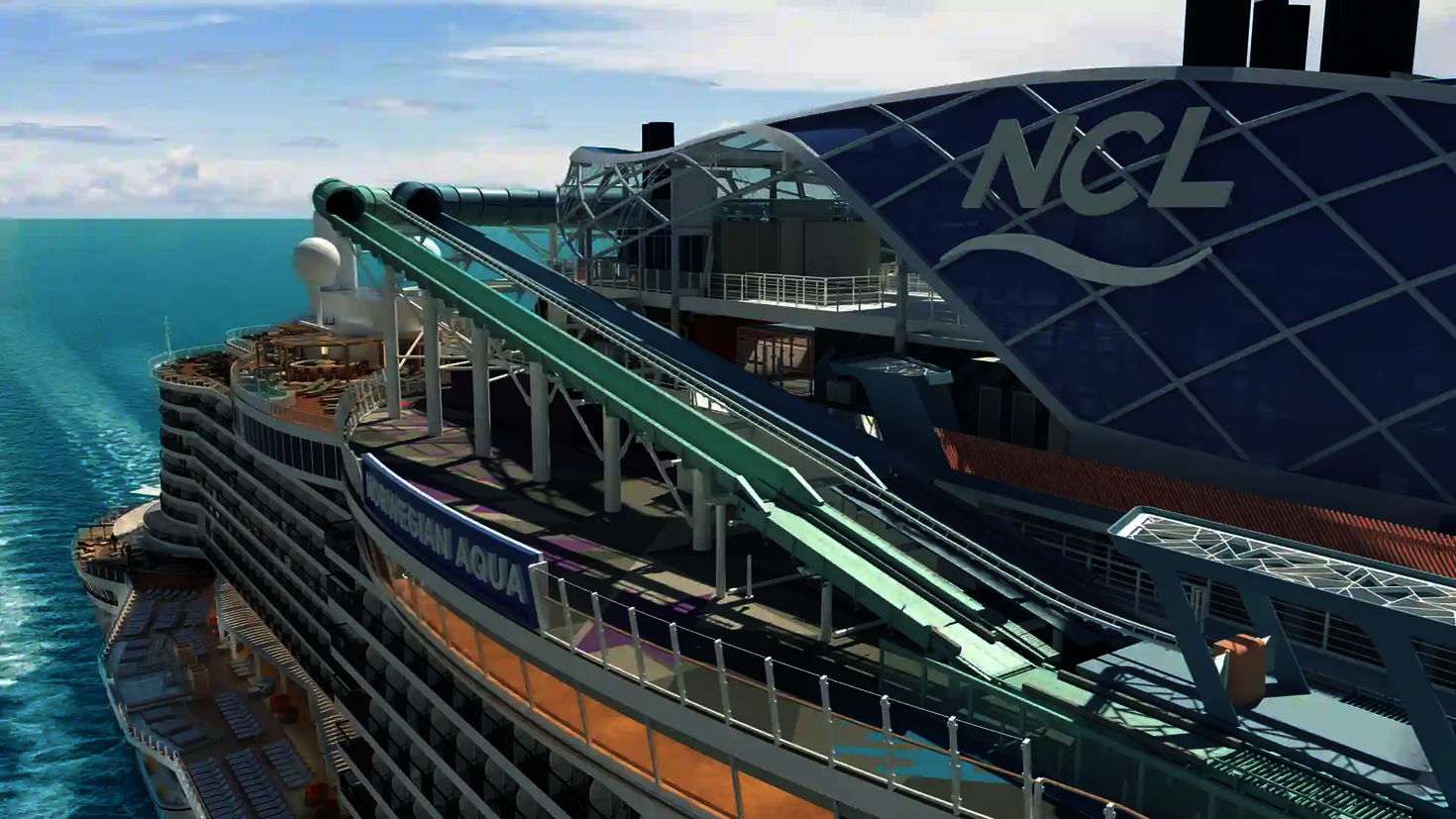 Zwei parallele Rutschen des Slide Coasters verlaufen über das Deck der Norwegian Aqua.